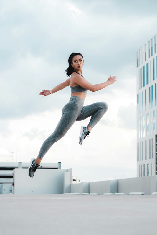 A 2026 Atlanta golden hour yoga clothes guide featuring Kincey Store's buttery soft seamless sets, V-waist snatched leggings, and moisture-wicking activewear for Grant Park sunsets, Lake Lanier flows, and Piedmont Park evening stretches.