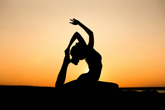 A 2026 buyer's guide to the best seamless yoga sets in New York State, covering chafe-free construction, stretch and mobility benefits, activity-based selection tips, and top picks from Kincey Store.