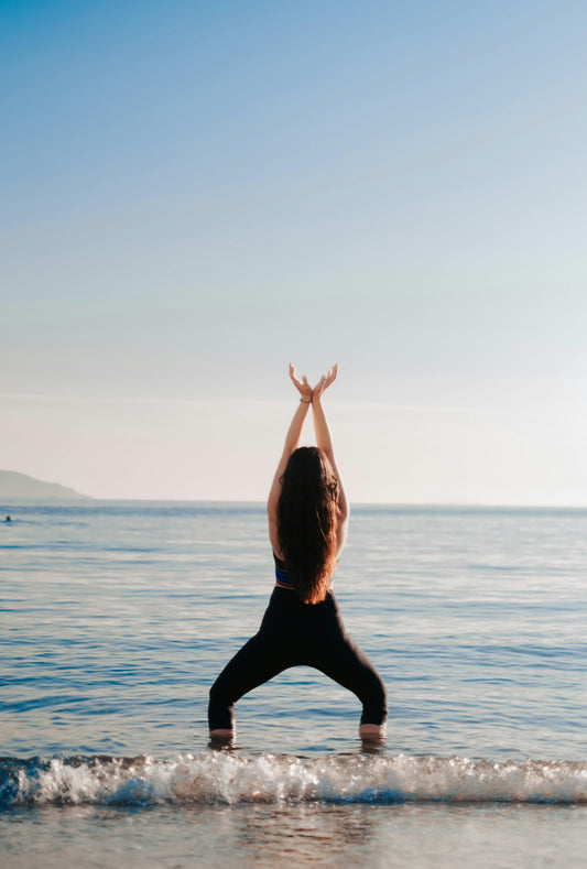 A 2026 complete buying guide to the best yoga clothes for women in Iowa, covering fabric choices, performance features, lifestyle-matched styles, and top activewear picks from Kincey Store.
