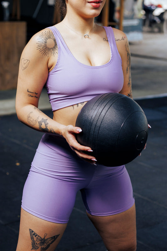 The Golden Hour Glow: Why Yoga Clothes for Year-Round Sunshine are the Foundation of the California Clean Girl Aesthetic