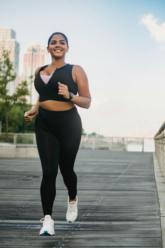 A 2026 Atlanta mental wellness yoga clothes guide featuring Kincey Store's buttery soft seamless sets, V-waist snatched leggings, and flared yoga pants for Kirkwood home offices, Ansley Park walks, and Piedmont Park restorative flows.