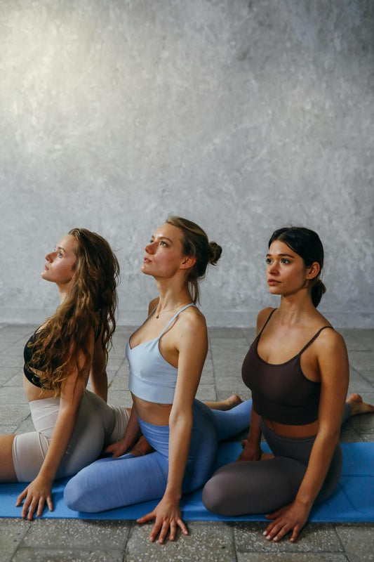 A 2026 ultimate comfort guide to buttery soft leggings in Iowa, covering nylon-spandex fabric benefits, performance features, styling tips, and top product picks from Kincey Store.