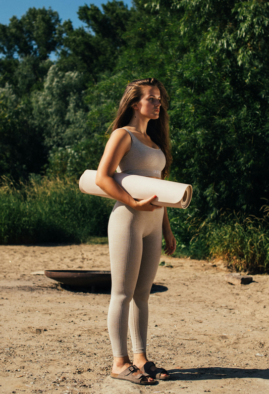 Studio to Scottsdale: Why Aesthetic Yoga Clothes are the New Uniform of Old Town