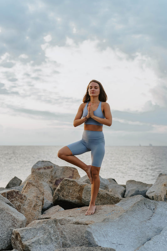 The Aqua-Aesthetic Reset: Why the Best Yoga Clothes in Boston are Built for the Waterfront Sanctuary