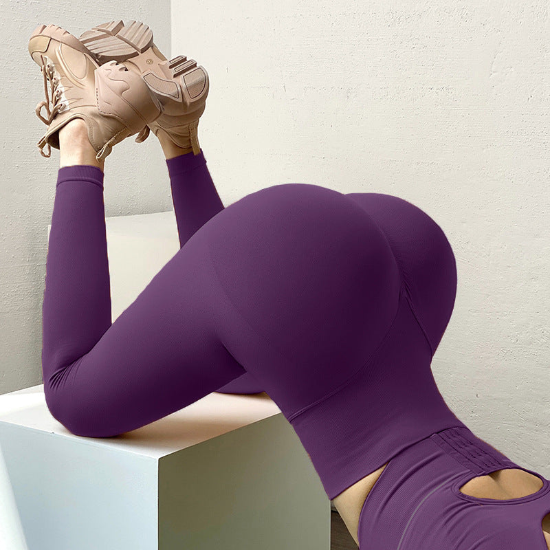 Best-selling high-waist seamless yoga pants with peach hip lifting design. Premium soft, breathable fabric for ultimate comfort. Perfect for yoga, fitness, gym & everyday wear. Shop Kincey's #1 bestseller now!